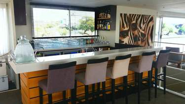 AmaWaterways Zambezi Queen ZQ_CasualBar.jpg